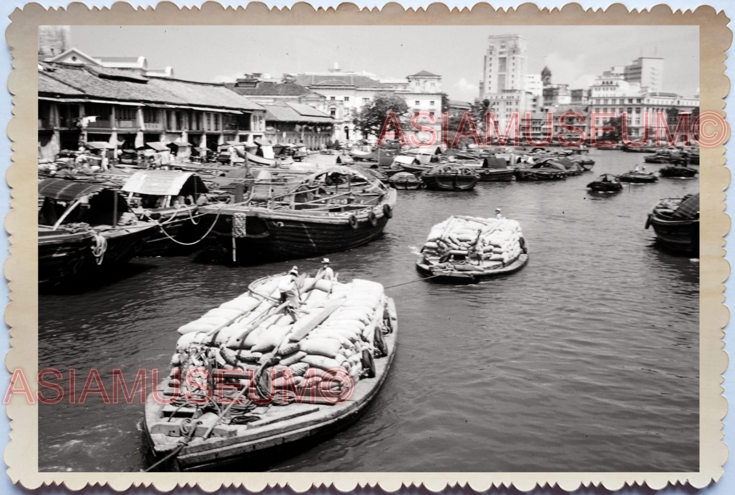 WW2 BOAT SHIP CRATE CARGO CLARK QUAY PORT TRANSPORT RIVER SINGAPORE PHOTO 35018