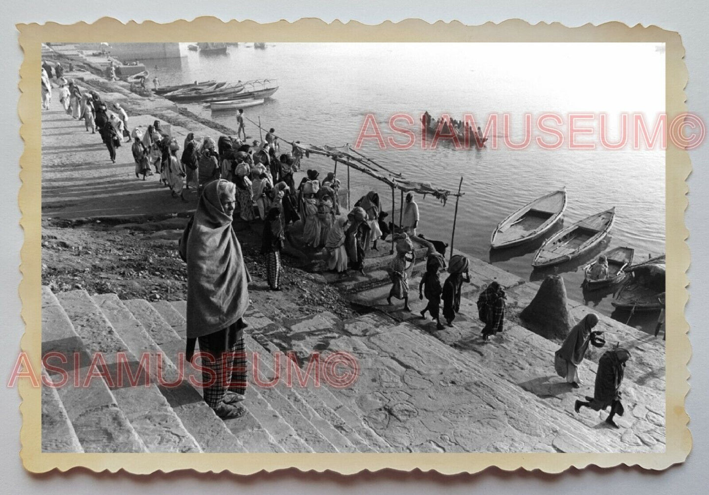 1940s Calcutta GANGES RIVER PRAY DEVOTEE BOAT LADY B&W Vintage INDIA Photo #1110