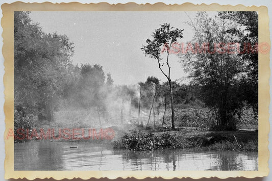 50s Vietnam War Saigon Ho Chi Minh Bombing Village Jungle Gun Vintage Photo #981