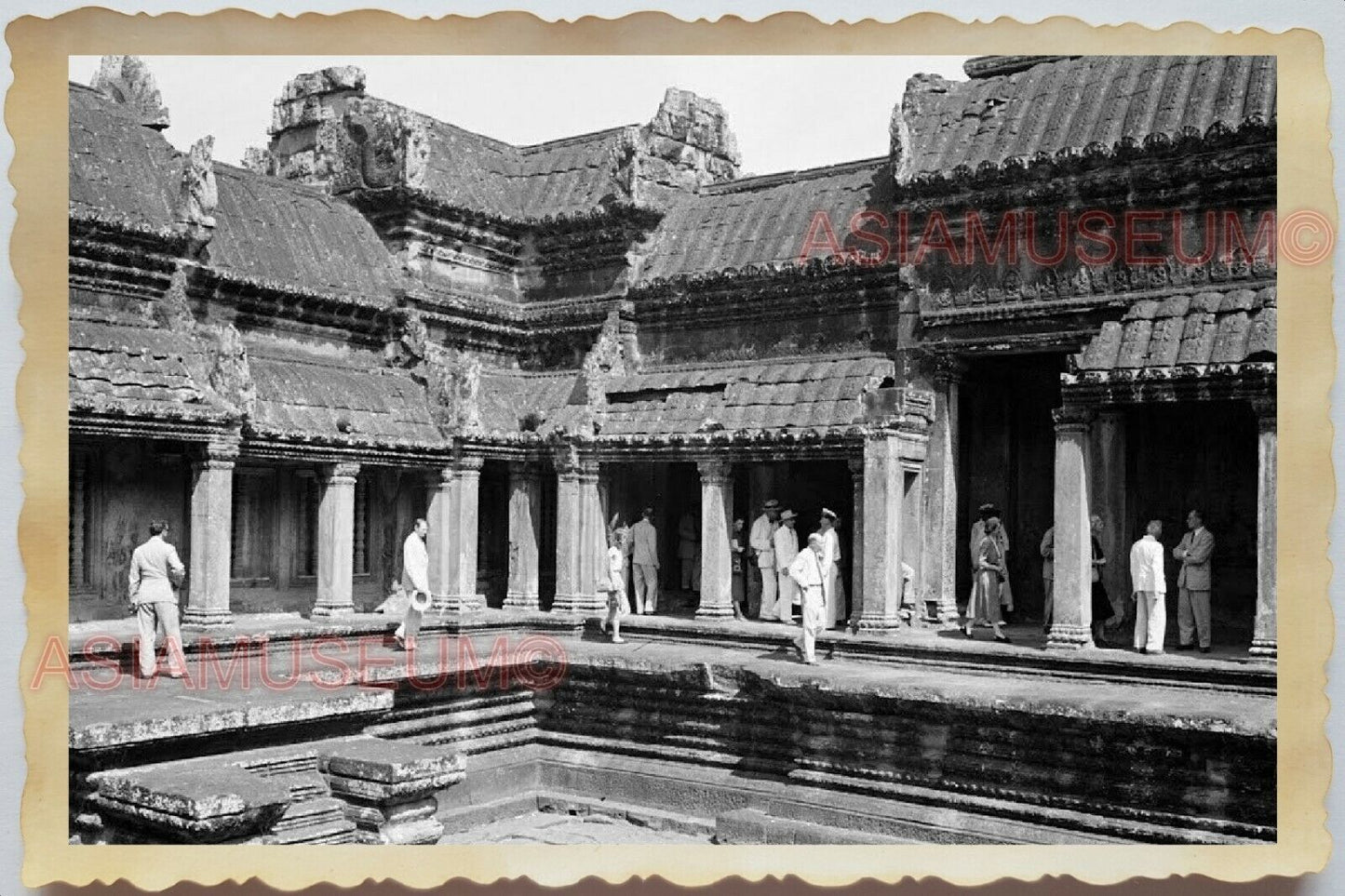 50s Vietnam SAIGON HANOI BUDDHIST TEMPLE WESTERNER TOURIST Vintage Photo 1729