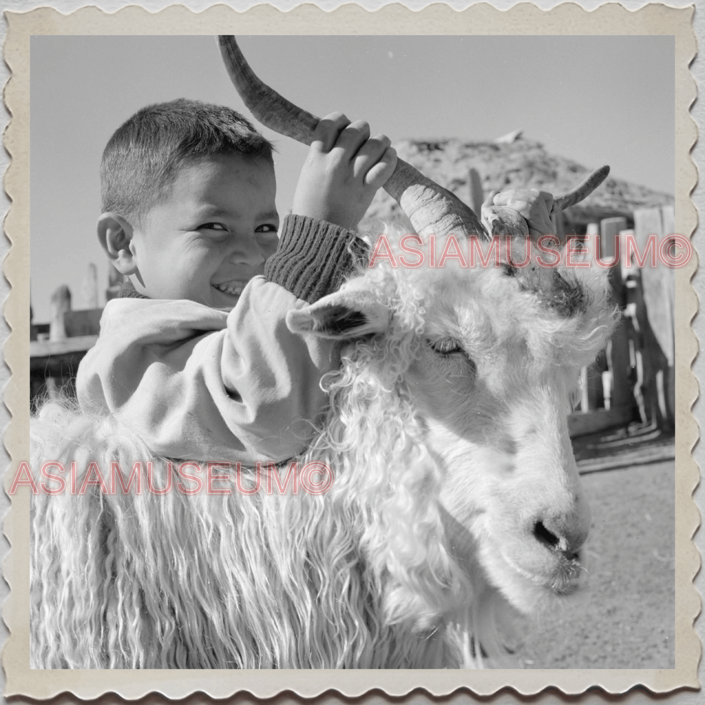 50s WINDOW ROCK NAVAJO NATION APACHE ARIZONA NEW MEXICO BOY OLD USA Photo 11512