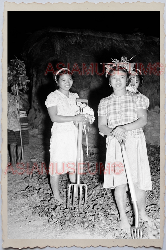 50s PHILIPPINES TRIBE WOMEN YOUNG LADY GIRL TATTOO FARMING Vintage Photo 24293