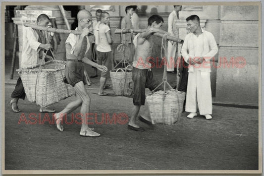 1940s Man Coolie Labor Street HONG KONG VINTAGE PHOTO POSTCARD RPPC 780 香港舊照片明信片