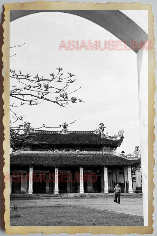 40s Vietnam War SAIGON HO CHI MINH BUDDHIST TEMPLE WORSHIP  Vintage Photo 1575