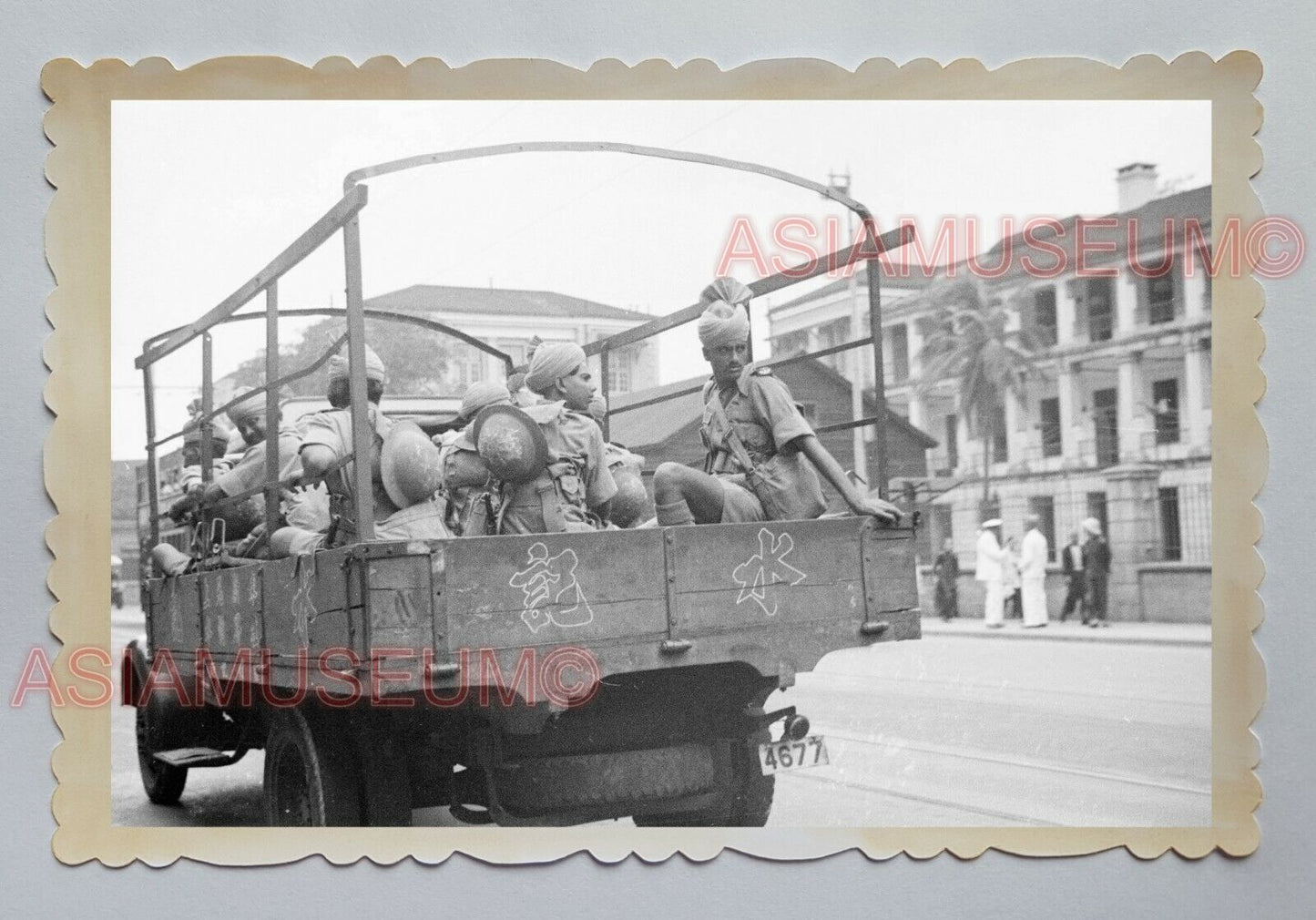 BRITISH INDIA ARMY TRUCK STREET B&W ROAD VINTAGE B&W HONG KONG Photo 18368 香港旧照片