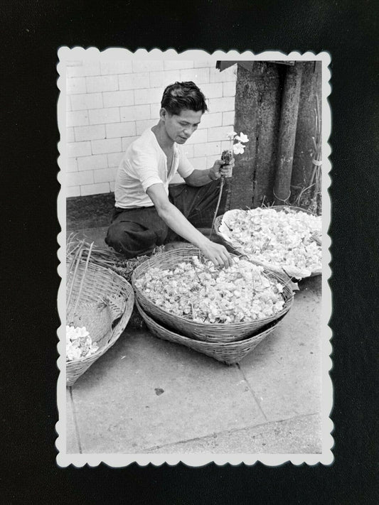 1950s Vintage Hong Kong Photo Portrait Man Roadside Sell Flower Stall Street 355