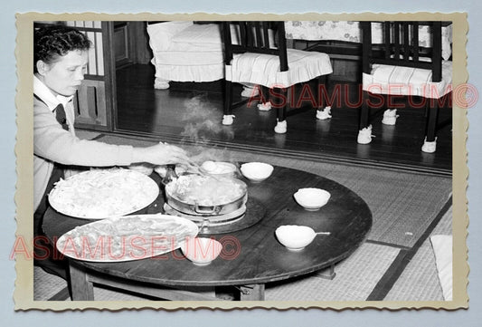 WW2 Restaurant Waitress Cooking Food B&W Vintage Taiwan Taipei Photo 台湾老照片 28240