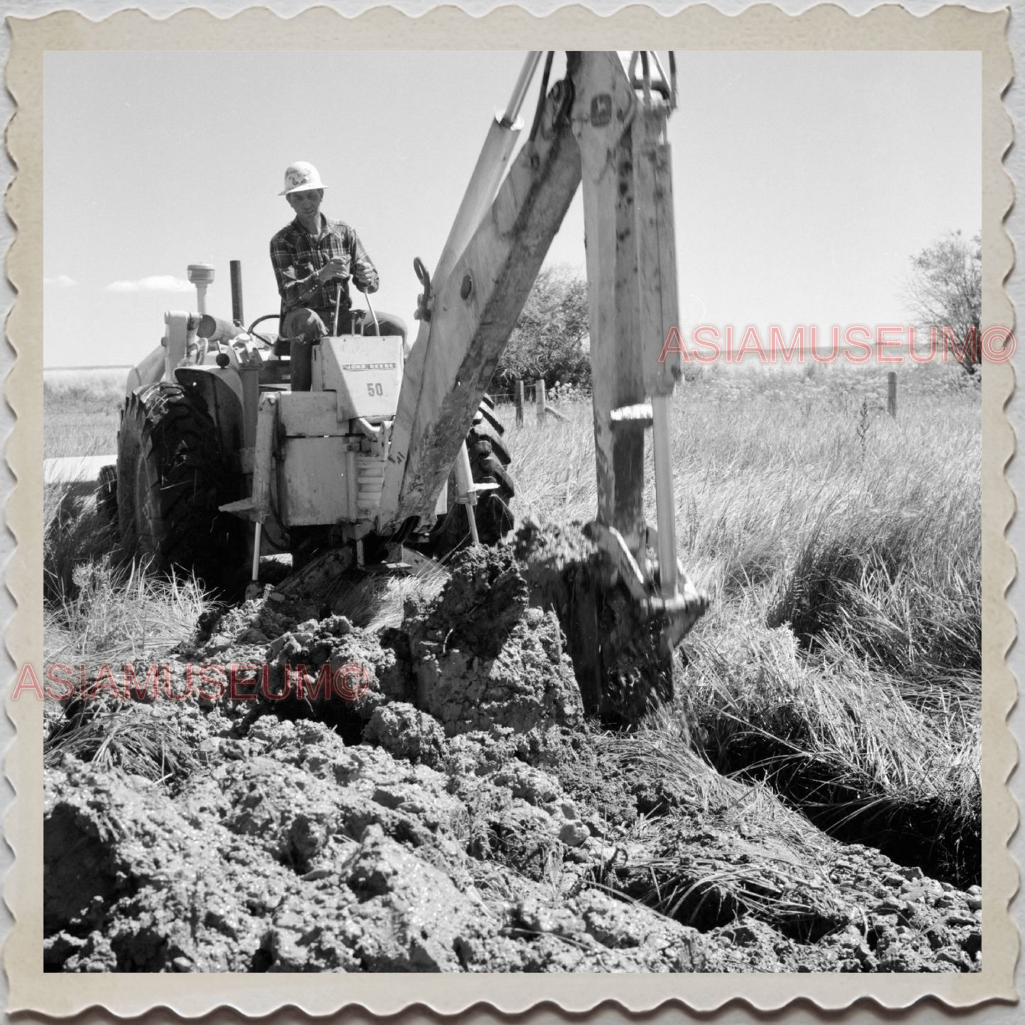 50s CASCADE COUNTY MONTANA MAN IRIGATION CANAL  AMERICA VINTAGE USA Photo 8409