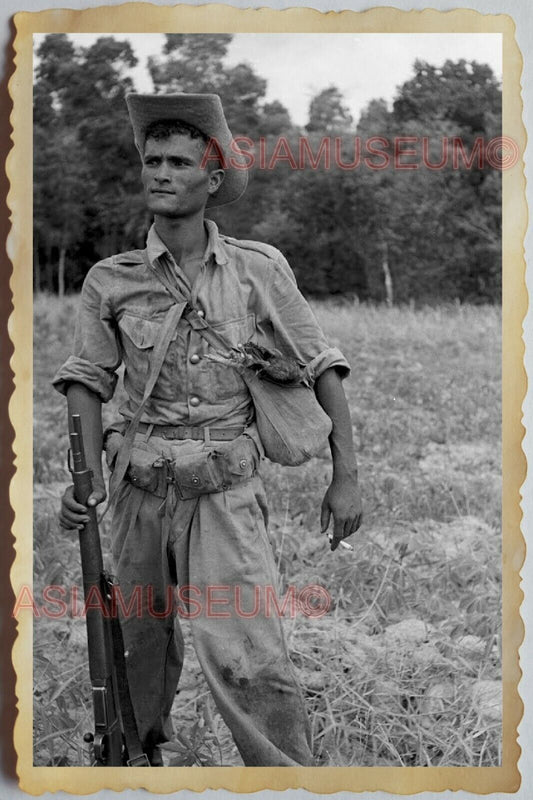 50s Vietnam SAIGON FRANCE FRENCH ARMY SOLDIER GUN RIFLE POSE Vintage Photo 764