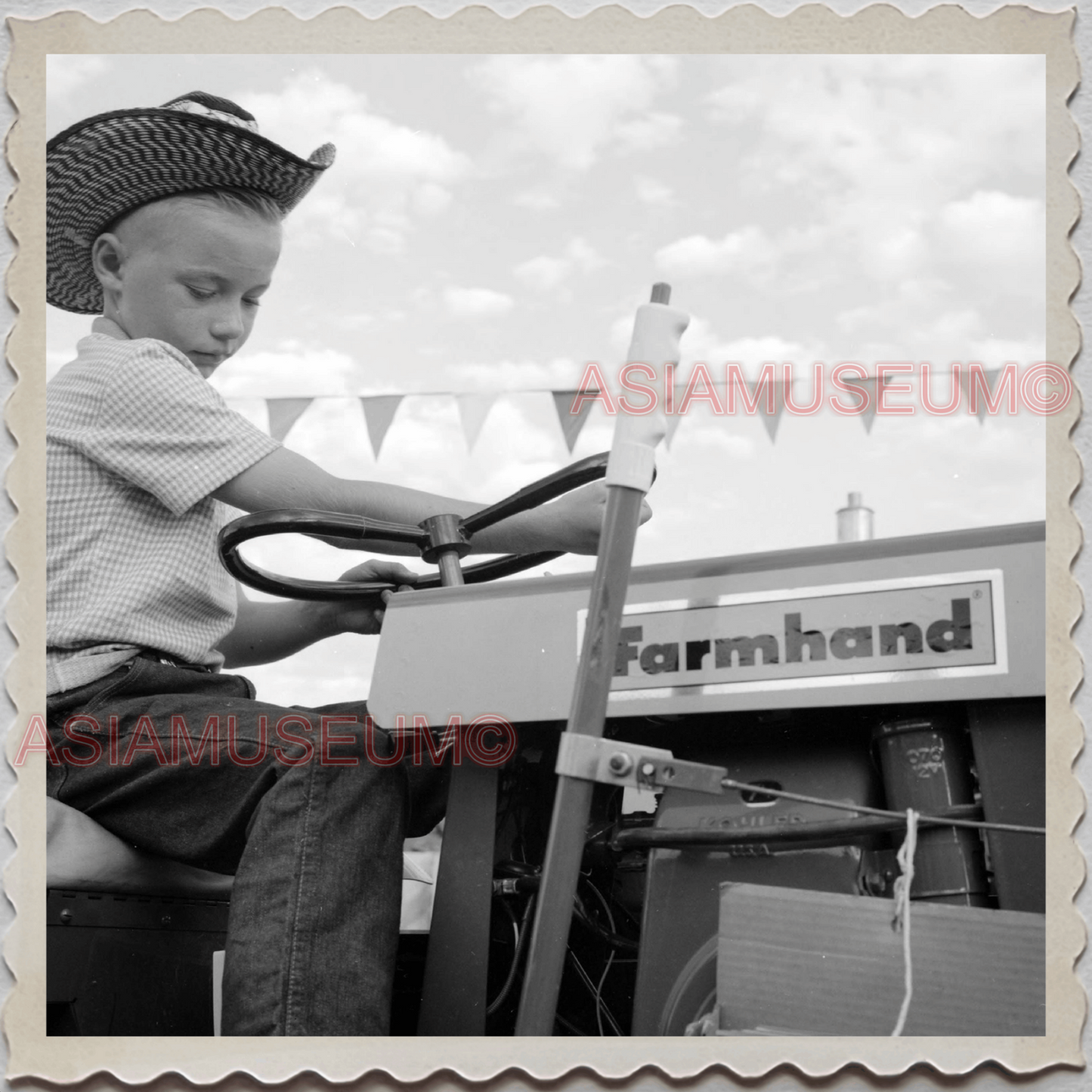 50s BILLINGS MONTANA FAIR YELLOWSTONE RIVER COWBOY TRACTOR OLD USA Photo 8849