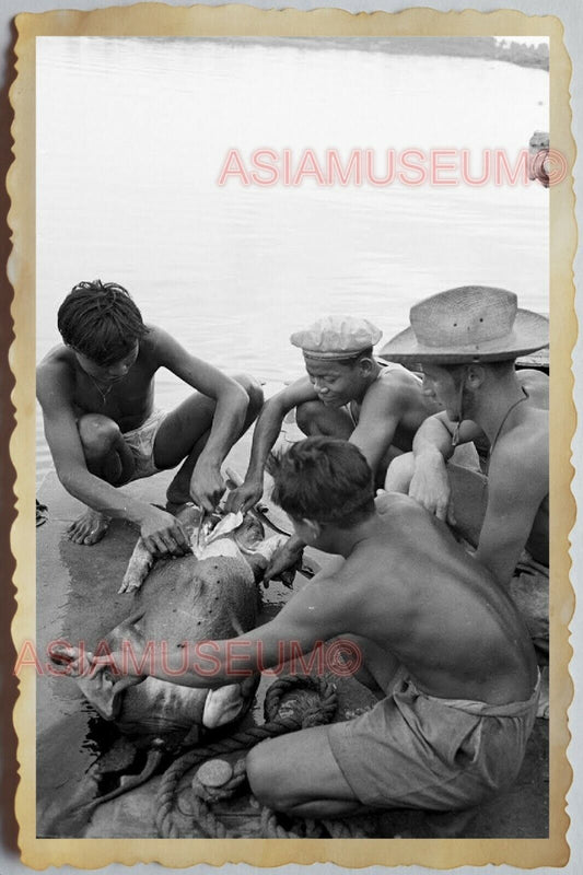 40s Vietnam War SAIGON ARMY SOLDIER TOPLESS MAN COOKING FOOD Vintage Photo 1365