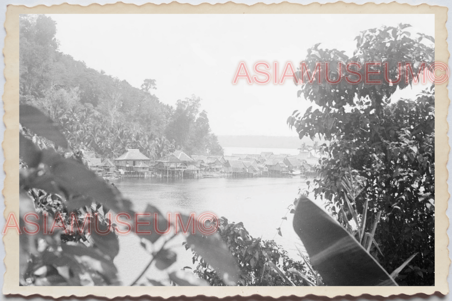 50s PHILIPPINES STILT HOUSE ISLAND VACATION PORT HOLLAND ww2 Vintage Photo 29583