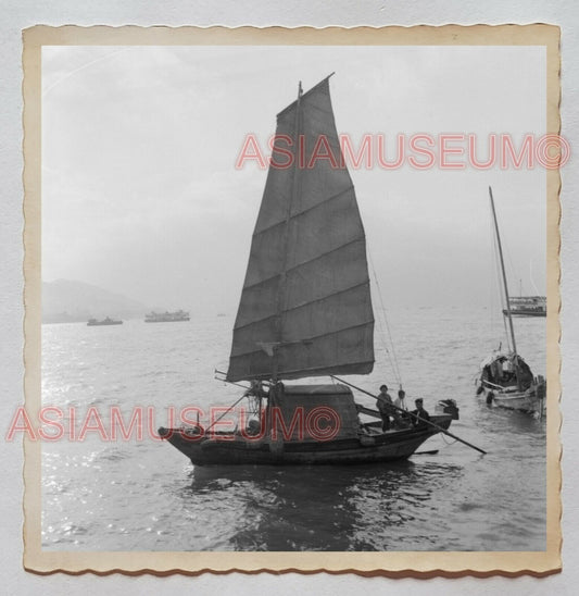 Sampan Boat House Junk Sail Victoria Harbor Vintage Hong Kong Photo 香港旧照片 27334