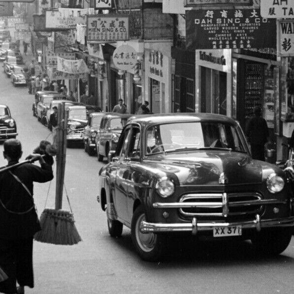 40's LARGE HONG KONG CENTRAL CAR STREET SCENE LADY Old Vintage Photo 香港老照片 #98