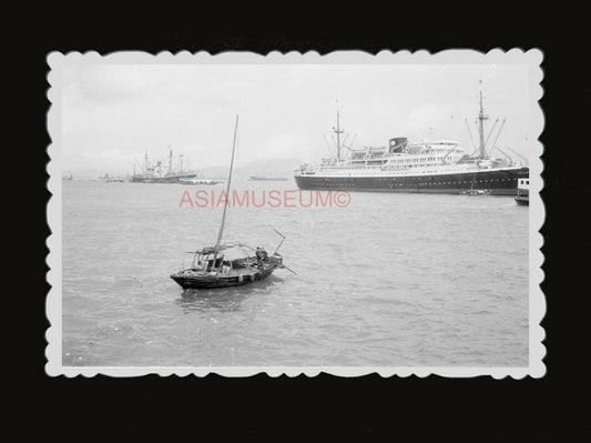 1950s SHIP FERRY BOAT VICTORIA HARBOR CRUISE SAMPAN Vintage Hong Kong Photo #832