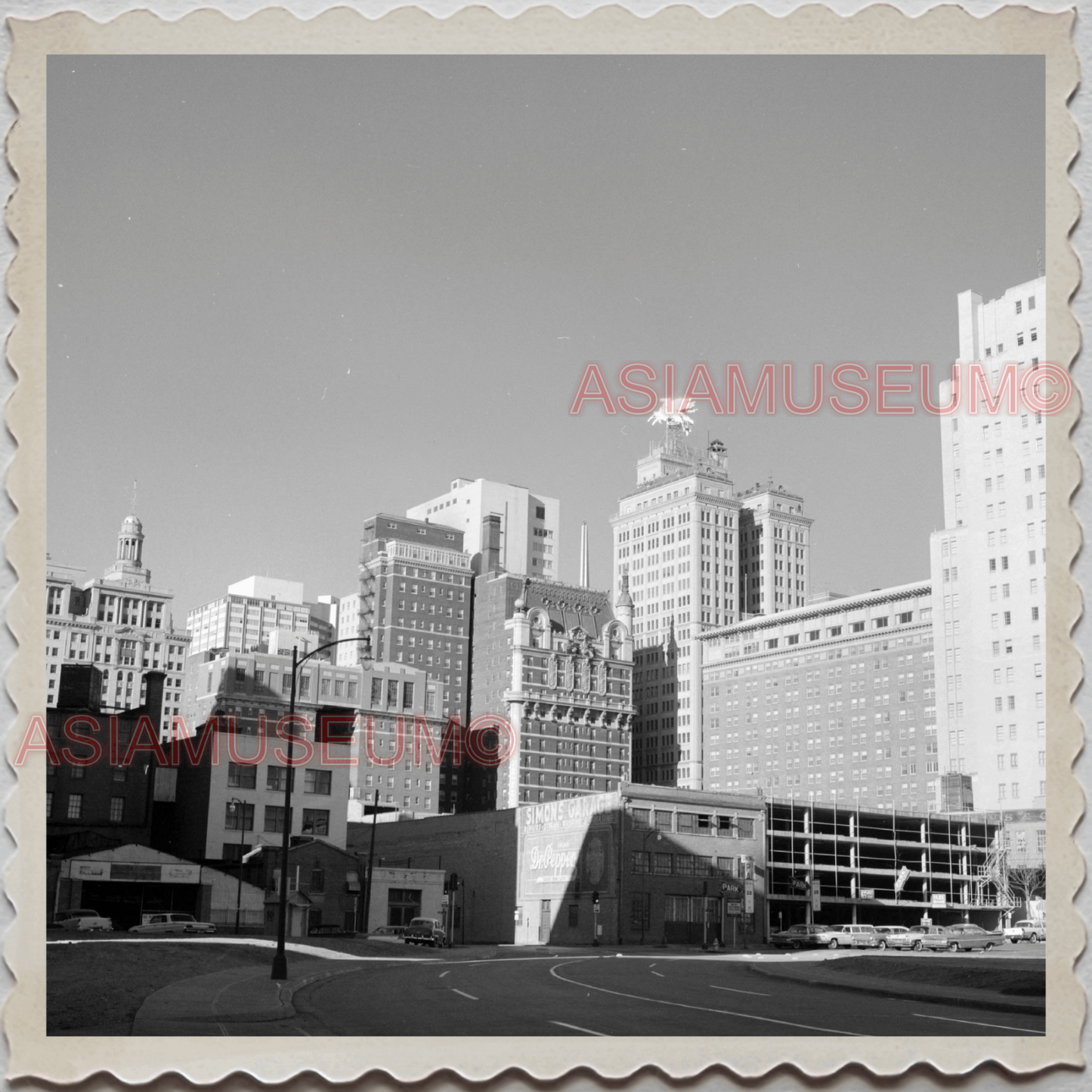 50s DALLAS TEXAS STREET BUILDING TRAFFIC LIGHTS CAR VINTAGE OLD USA Photo 9585