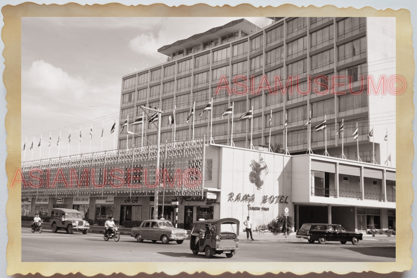 50s THAILAND BANGKOK TUK TUK RAMA HOTEL STREET SCENE SHOP Vintage Photo 36948