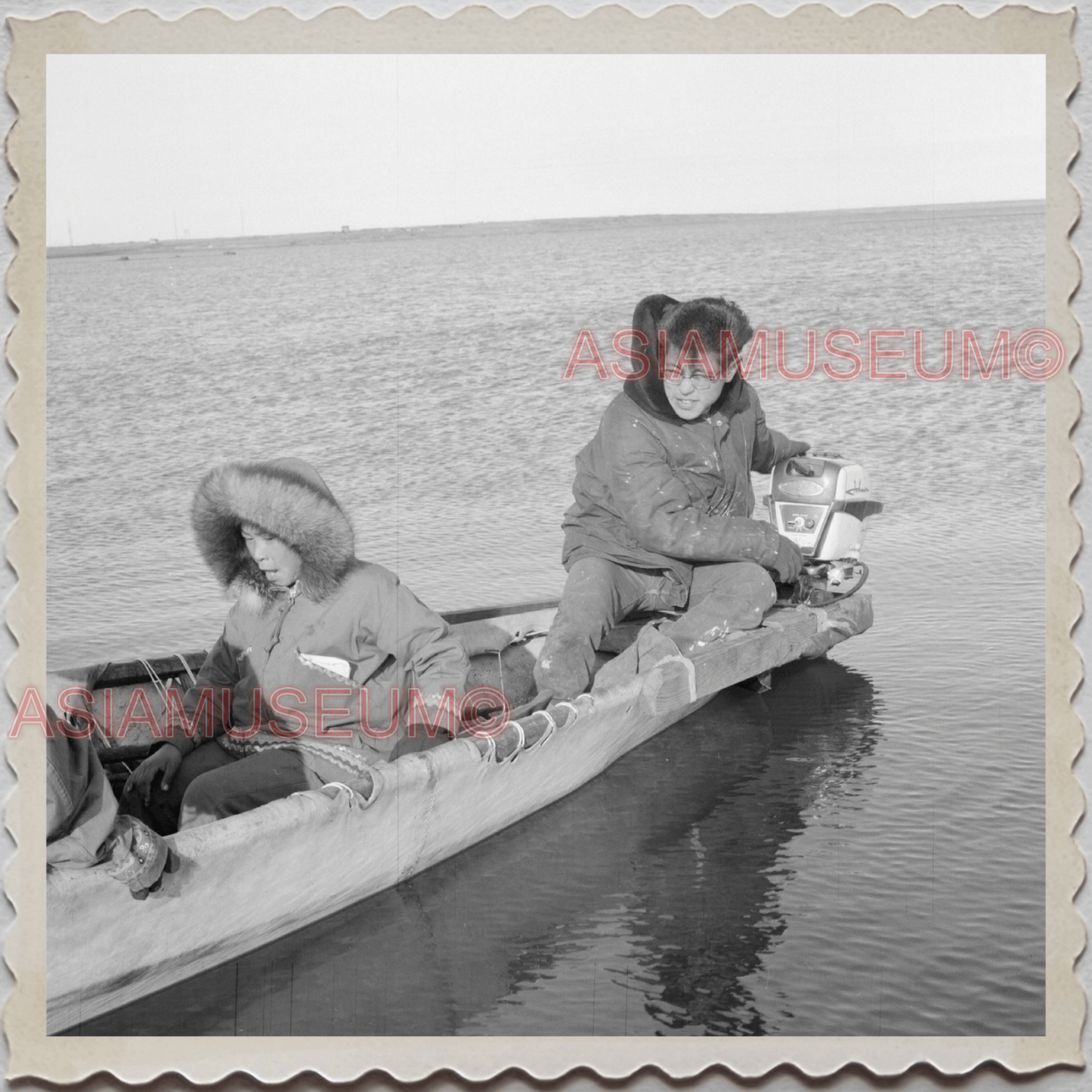 50s UTQIAGVIK NORTH SLOPE BARROW ALASKA OCEAN BEACH BOY VINTAGE USA Photo 11826