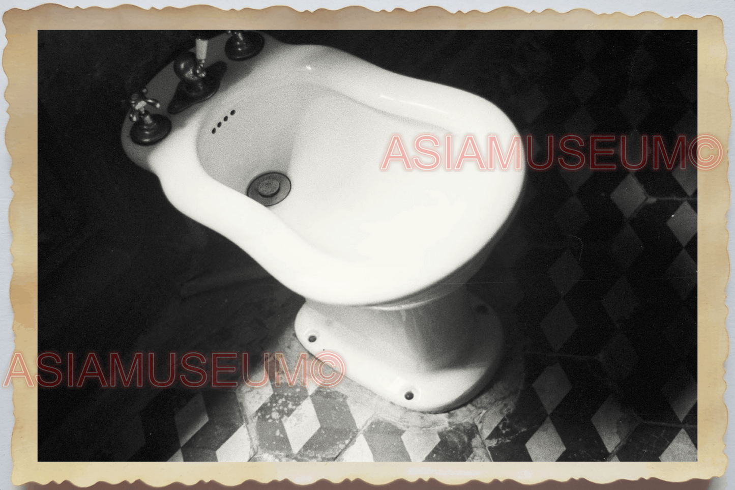 40s WW2 Vietnam Hanoi HALONG BAY BIDET TOILET WASHROOM HOTEL Vintage Photo 04254