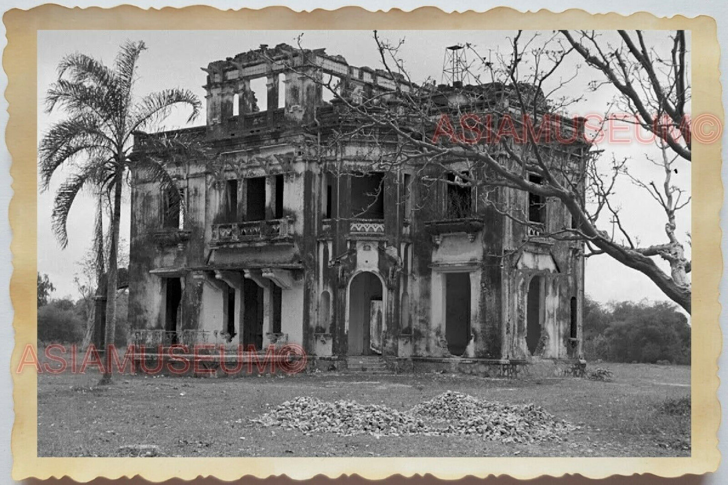 50s Vietnam SAIGON HO CHI MINH RUN DOWN COLONIAL HOUSE WAR Vintage Photo 1580