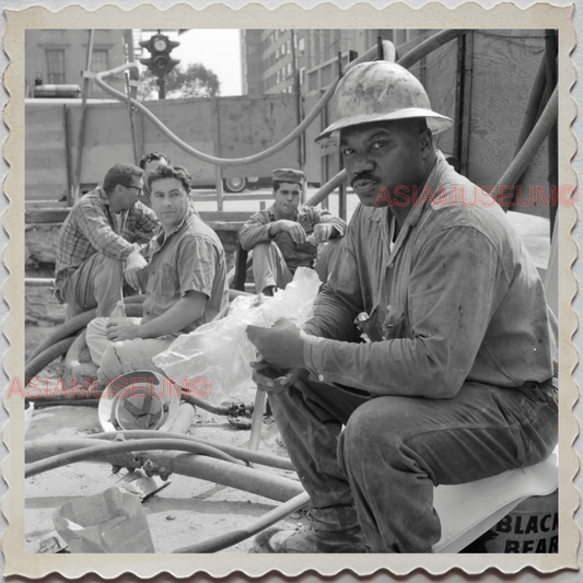 50s HARLEM MANHATTAN NEW YORK CITY MAN CONSTRUCTION WORK VINTAGE USA Photo 8474