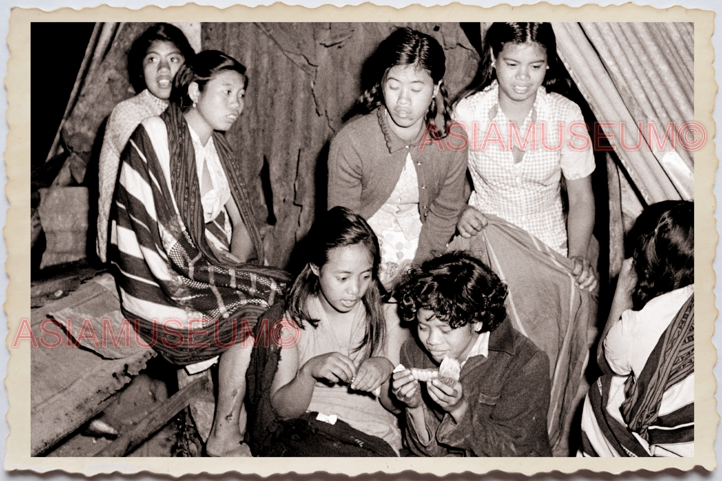 50s PHILIPPINES MANILA MOUNTAIN TRIBE BOYS GIRL LUZON ISLAND Vintage Photo 24271