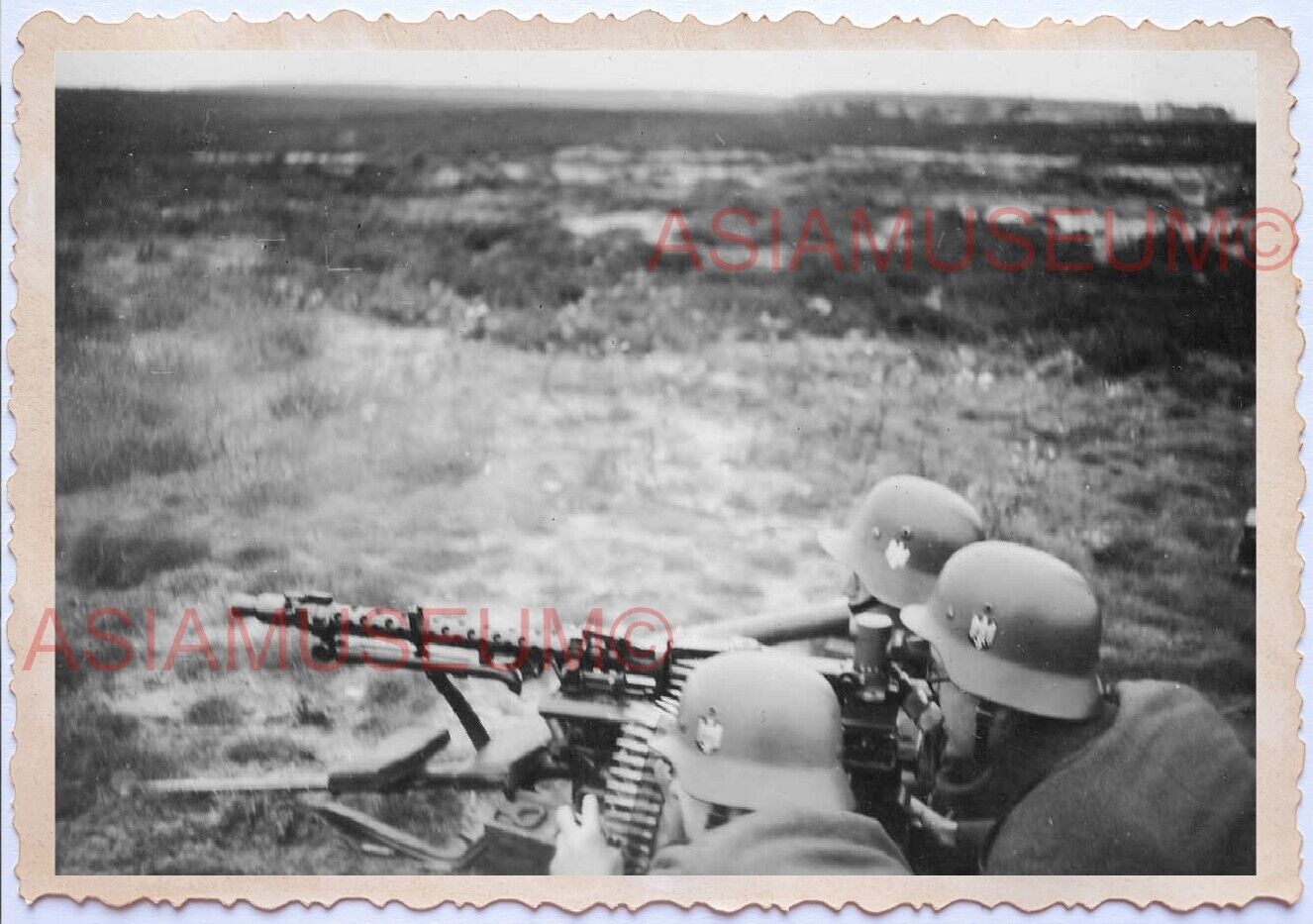 WWii D-DAY NORMANDY ARMY Soldier War Field Fire Gun Wehrmacht Vintage Photo A66