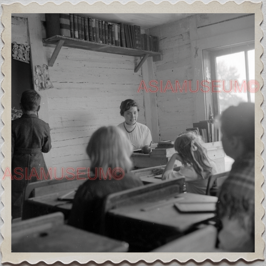 50s BIG SUR CITY CALIFORNIA CARMEL SAN SIMEON TEACHER GIRL OLD USA Photo 12398