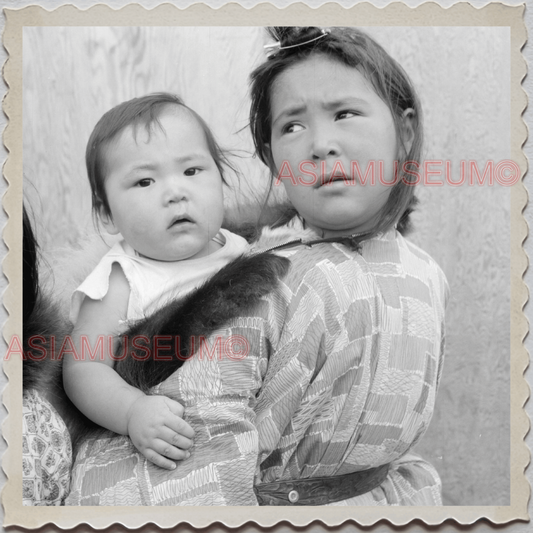 50s UTQIAGVIK NORTH SLOPE BARROW ALASKA ARCTIC CHILDREN GIRL OLD USA Photo 12188