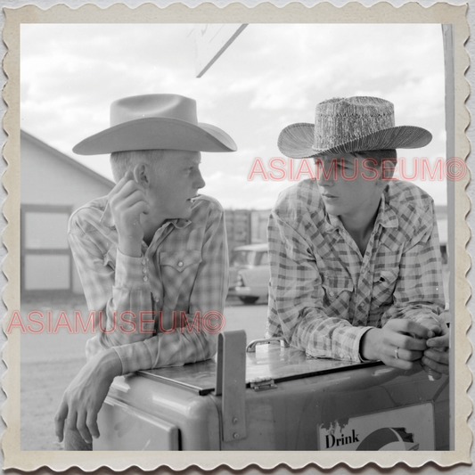 50s BILLINGS MONTANA FAIR YELLOWSTONE RIVER PORTRAIT BOY VINTAGE USA Photo 11180