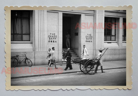 THE CHASE BANK RICKSHAW Connaught Road  B&W VINTAGE Hong Kong Photo 18270 香港旧照片