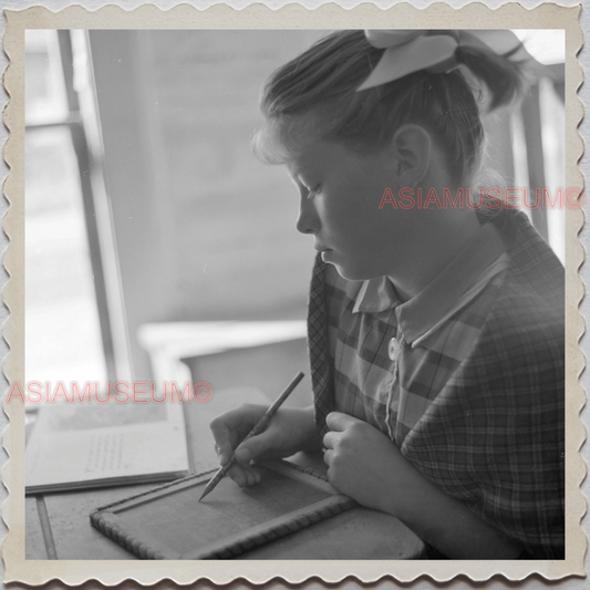 50s VIRGINIA CITY STOREY NEVADA RENO GIRL STUDENT PENCIL WORK OLD USA Photo 8451