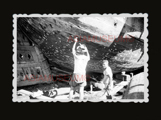 1940s Chinese Junk Labor Dockyard Prepare WW2 Vintage b&w Hong Kong Photo #1617