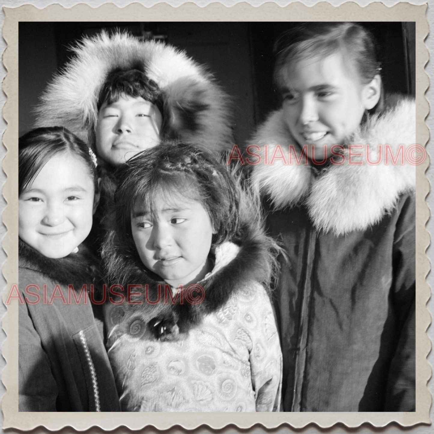 50s UTQIAGVIK NORTH SLOPE BARROW ARCTIC ALASKA INUPIAT GIRLS OLD USA Photo 10022