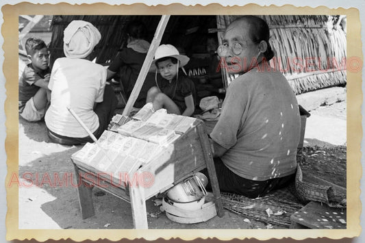 50s Vietnam War Saigon Market Street Women Lady Boys Vendor  Vintage Photo #996