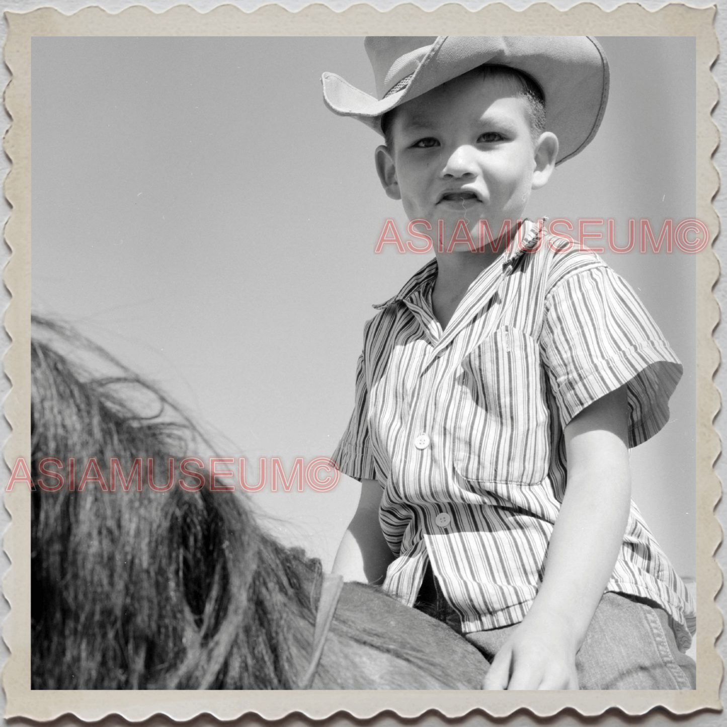 50s CROW TRIBE BIG HORN COUNTY MONTANA AGENCY BOY HORSE VINTAGE USA Photo 12144