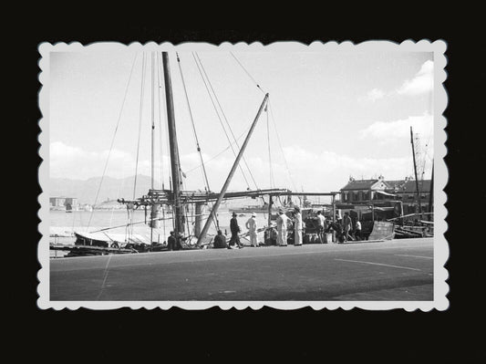 1940s Vintage Hong Kong Photo Boat Harbor Pier Building Ship Temple Labor  #517