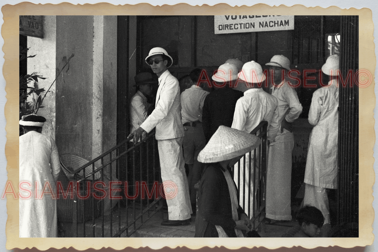 40s WW2 Vietnam TRAIN RAILWAY STATION TICKET COUNTER HAT OLD Vintage Photo 04295