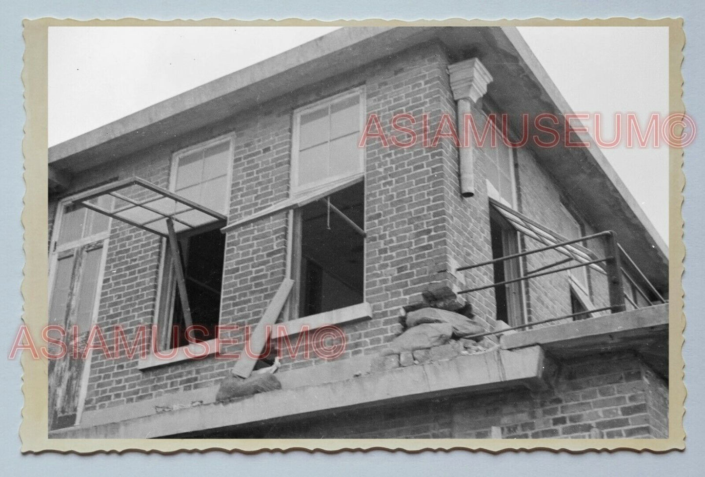 WWII BOMBED DAMAGE BUILDING SCENE B&W Vintage China SHANGHAI Photo #3759中国上海老照片