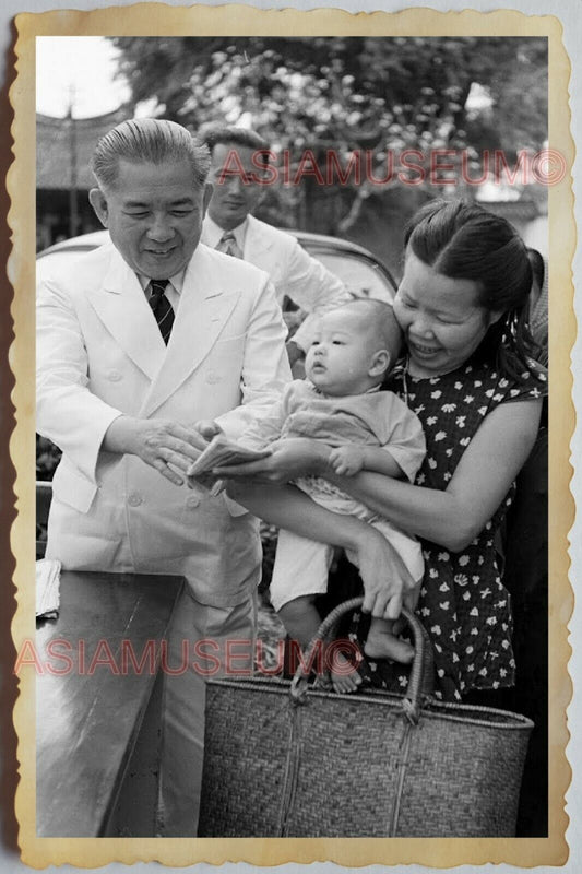 40s Vietnam War SAIGON ORIENTAL WOMEN LADY BABY BOY PORTRAIT Vintage Photo 1373