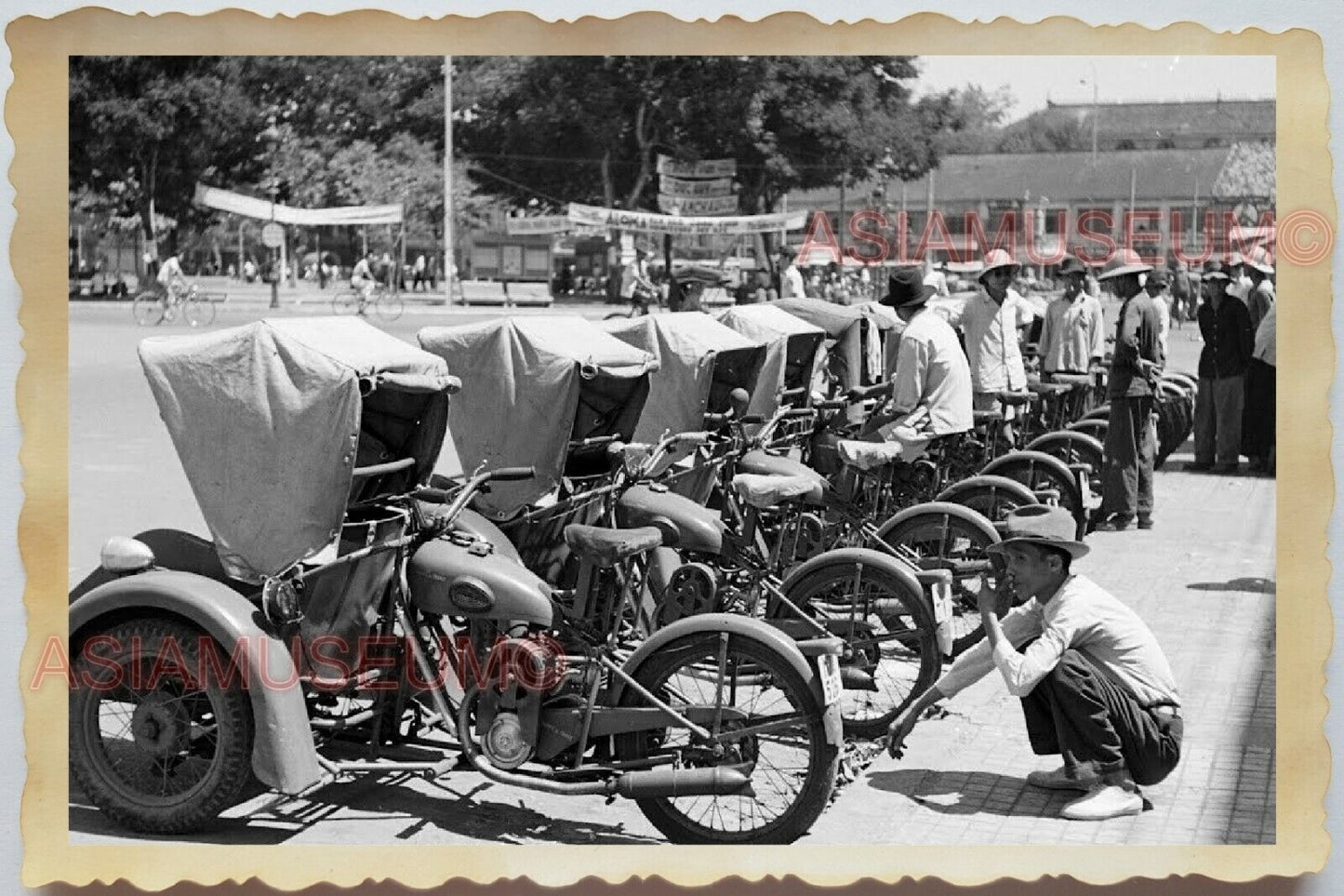 50s Vietnam Indochina Saigon Street Scene Trike Motorbike Vintage Photograph 501