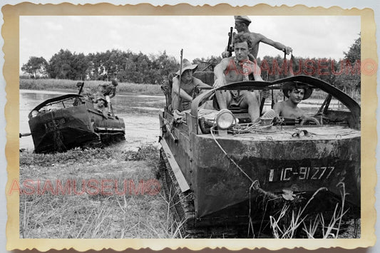 50s Indochina Vietnam War Topless Man Boat Amphibian Tank Vintage Photo 1433