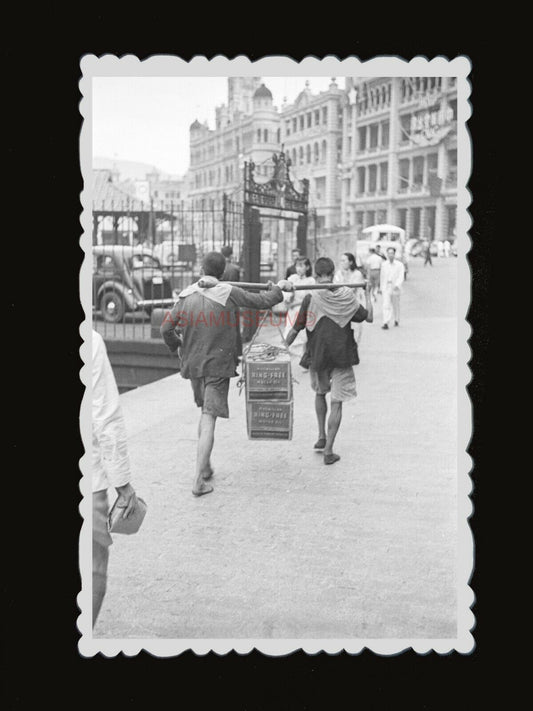 1950s WORKER HARBOR PIER CARGO CRATE WOMEN STREET Vintage Hong Kong Photo #938