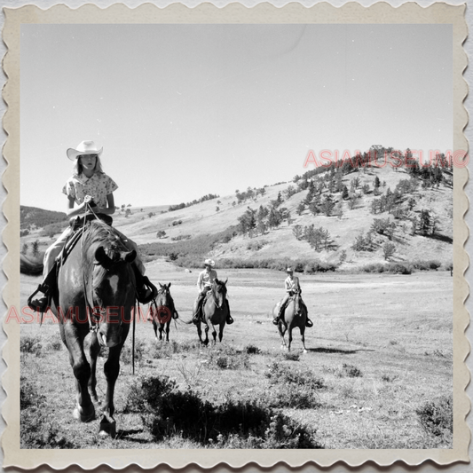 40s AUGUSTA KRONE RANCH COWBOY MAN HORSE VINTAGE OLD USA AMERICA Photo S8433