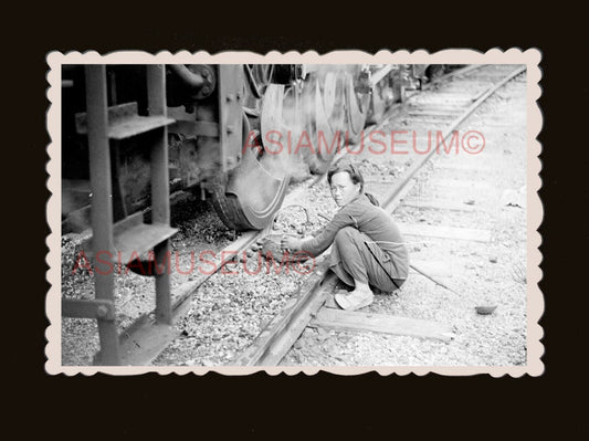 1940's Women Lady Collect Coal Train Track B&W Old Hong Kong Photo 香港旧照片 #3162