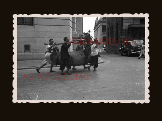 40s Street Scene Funeral Man Carry Coffin with Yoke Hong Kong Photo 香港旧照片 #2034