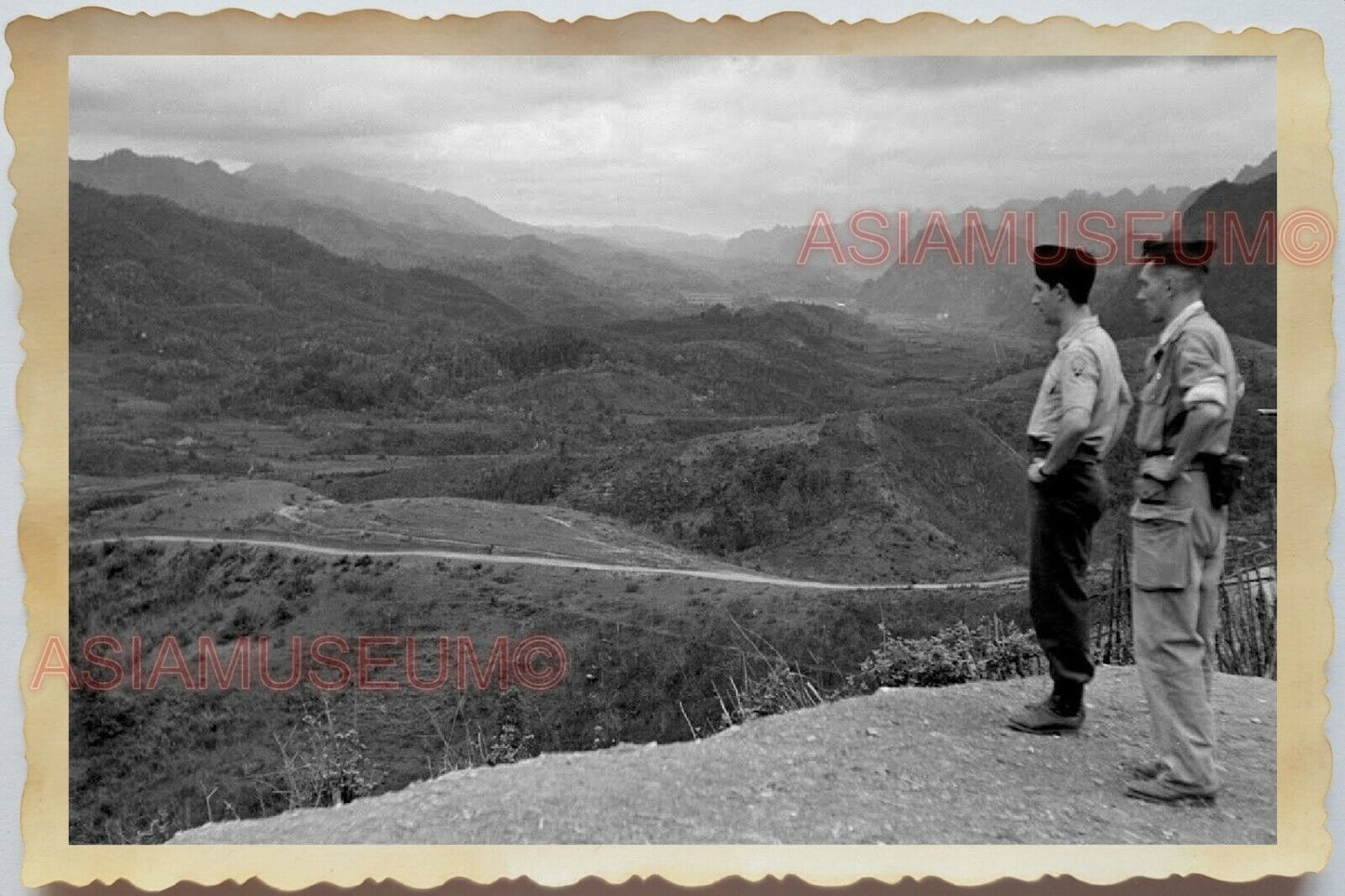 50s Vietnam War Saigon French USA Army Soldier Mountain Road Vintage Photo #979