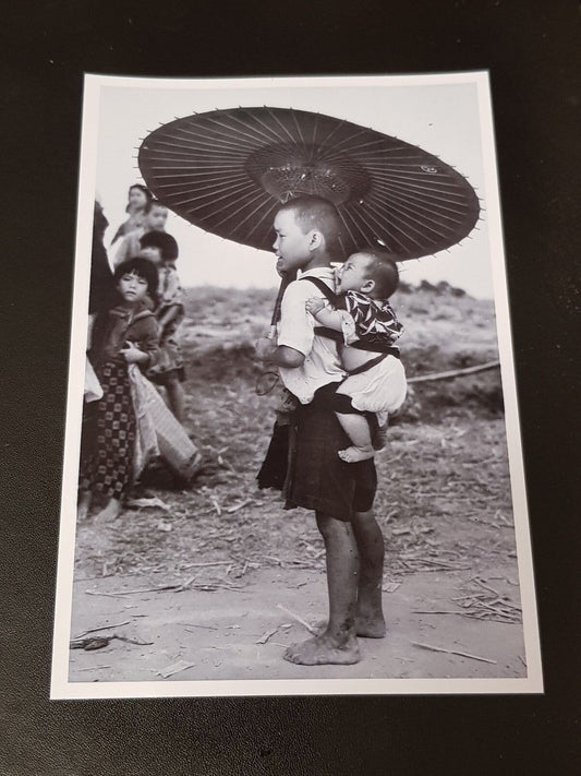 1944 WW2 USA AMERICA ATTACK JAPAN JAPANESE CHILDREN BABY OKINAWA VINTAGE PHOTO