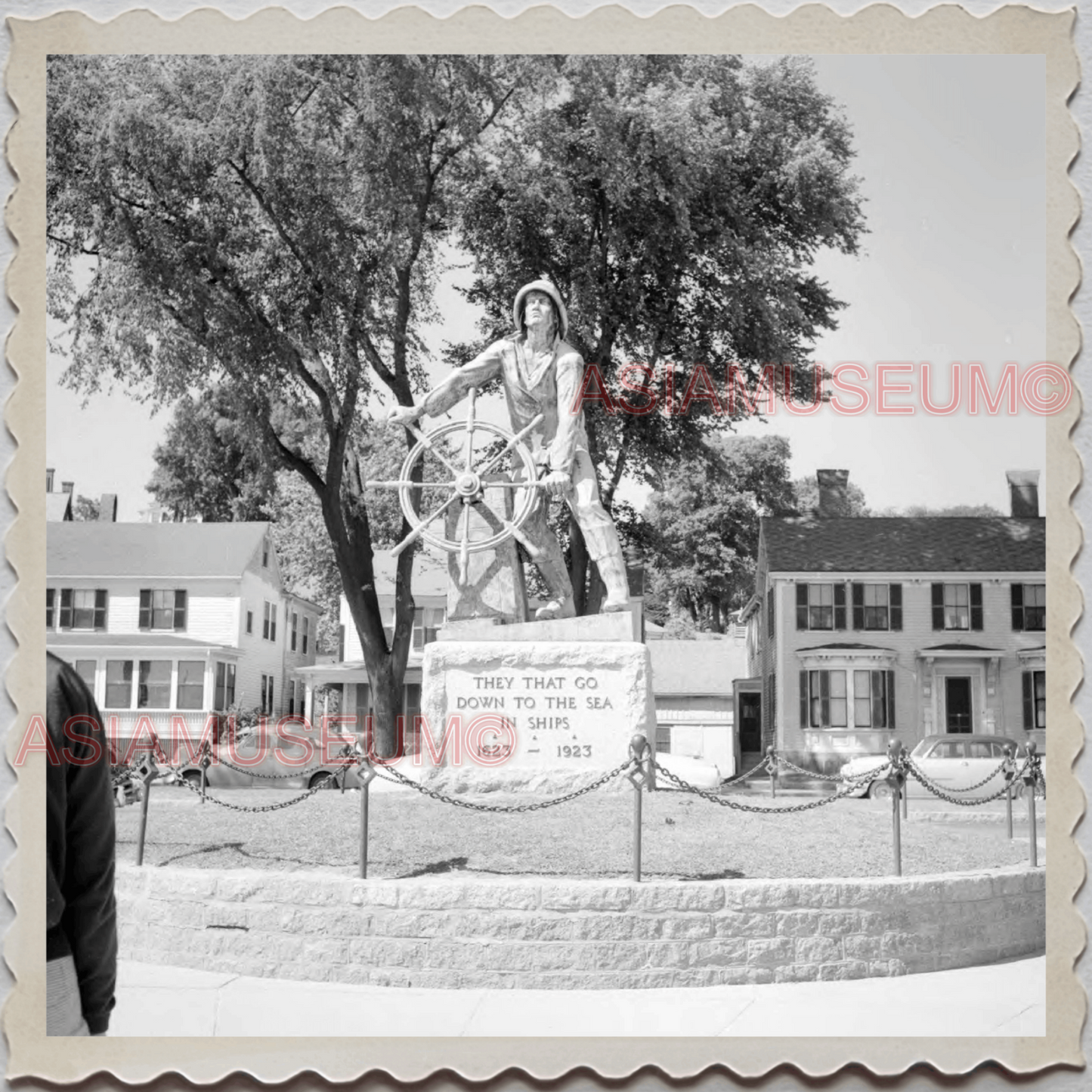 50s GLOUCESTER HARBOR ESSEX MASSACHUSETTS FISHERMAN MEMORIAL OLD USA Photo 9359