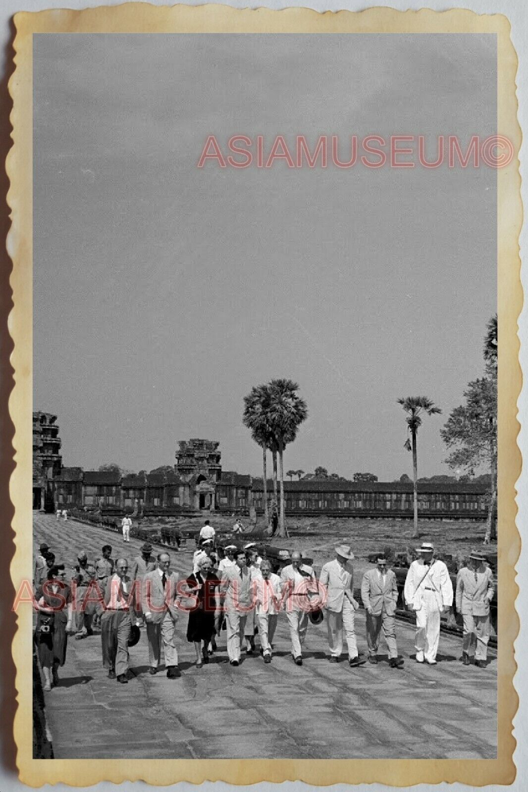 40s Vietnam War SAIGON FRENCH FRANCE WOMEN ARMY ANGKOR WAT Vintage Photo 1412